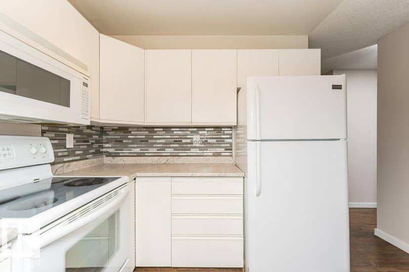 #203 8503 108 ST NW — photo 31 of 40