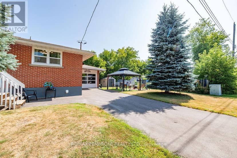 335 Willard Street — photo 4 of 40