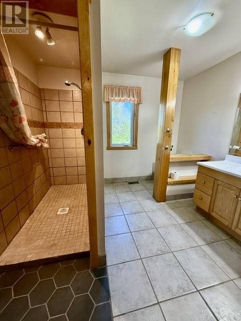 760 River Rd — photo 29 of 40