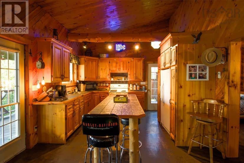169 Cockscomb Lake Drive — photo 11 of 32