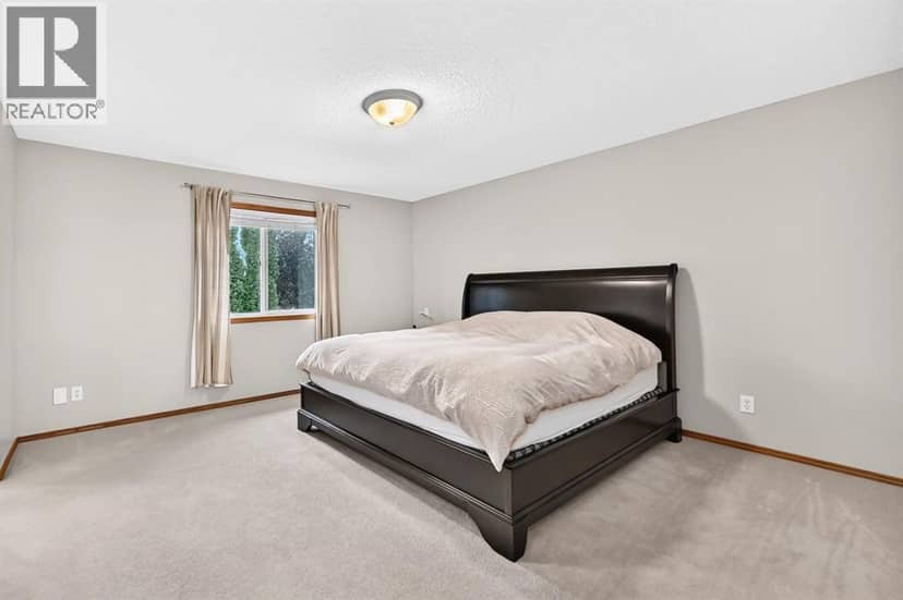 234 Somerglen Way SW — photo 15 of 39