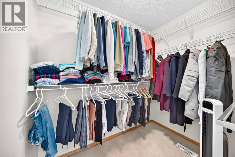 234 Somerglen Way SW — photo 21 of 39