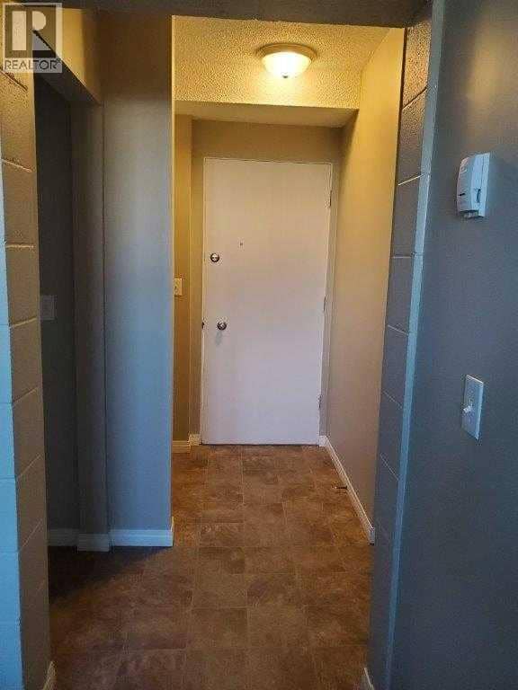 #, 9802 98 Avenue — photo 11 of 12