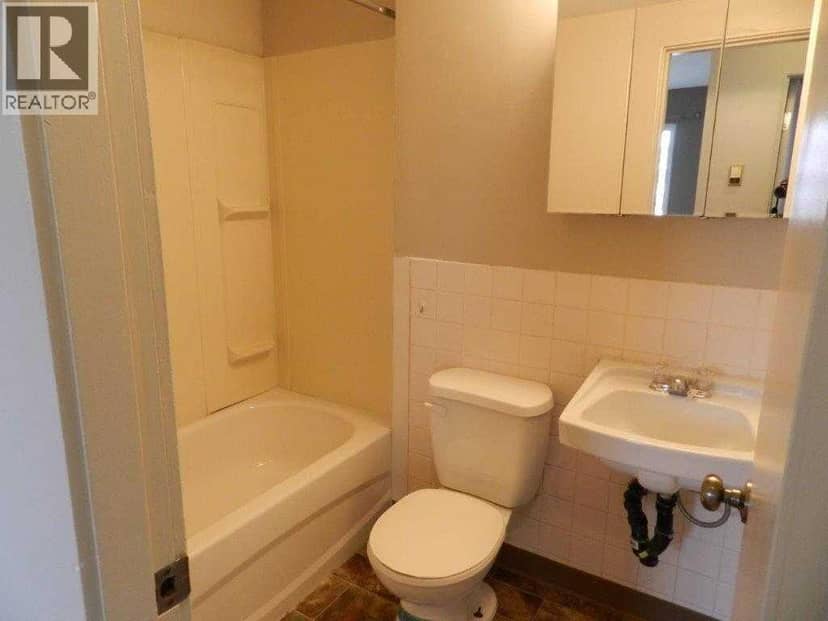 #, 9802 98 Avenue, Peace River, photo 8