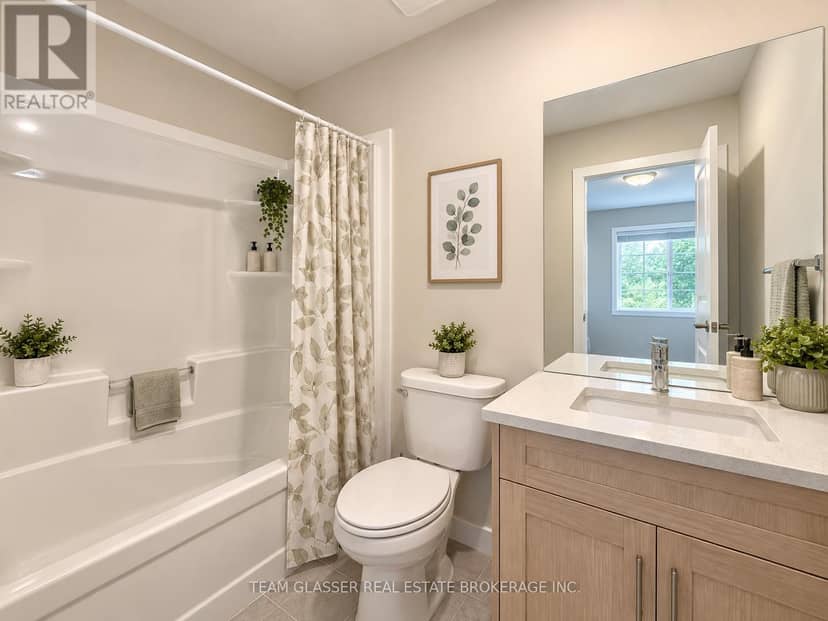 143 Marconi Court, London East, photo 6