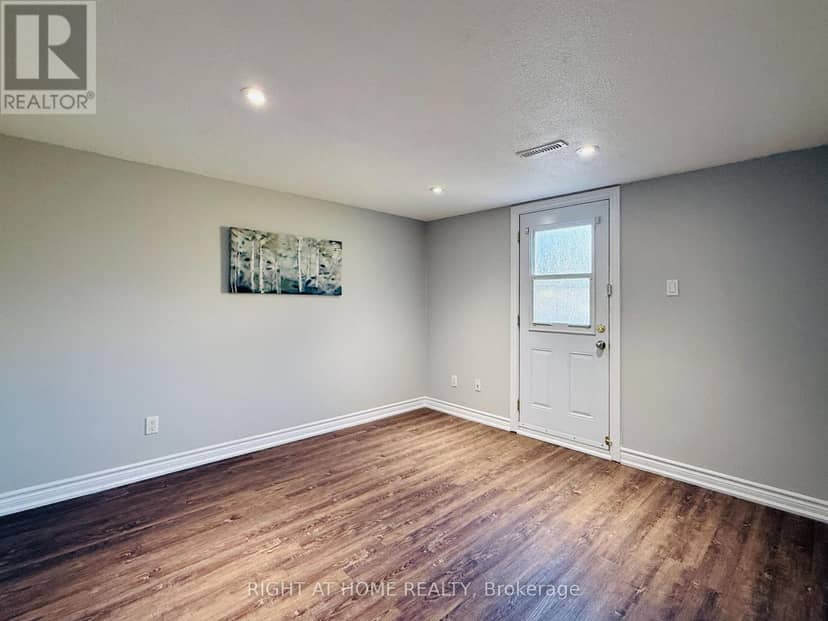 70 Spire Hillway Way, Toronto, photo 3