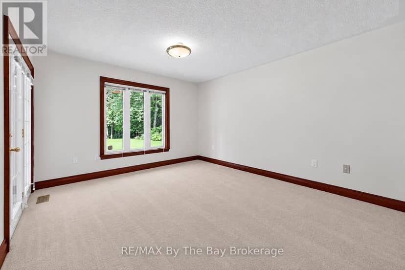 90 Goldfinch Crescent — photo 26 of 40