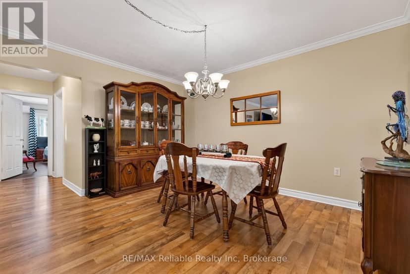 154&156 Princess Street E — photo 13 of 34