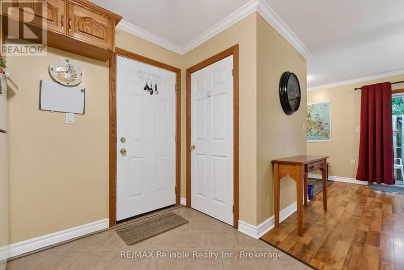 154&156 Princess Street E, Central Huron, photo 8
