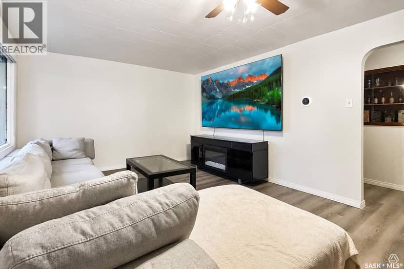 378 9th AVENUE NW — photo 4 of 24
