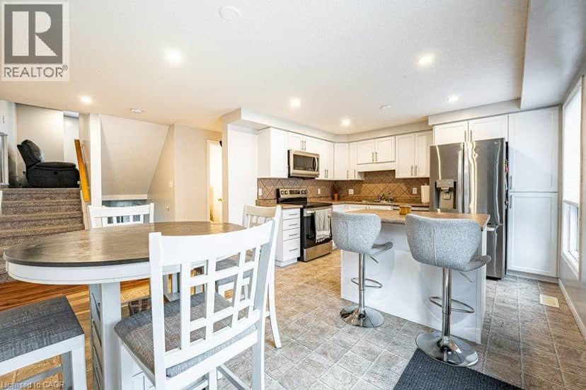 41 MADELEINE Street — photo 10 of 31