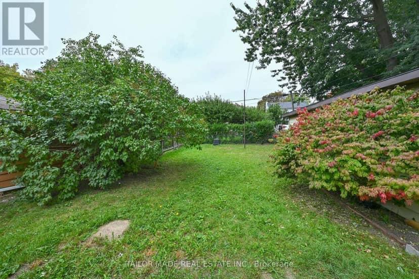 88 McCaul Street — photo 23 of 26