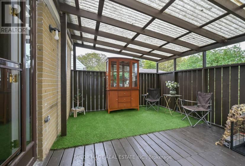 88 McCaul Street — photo 18 of 26