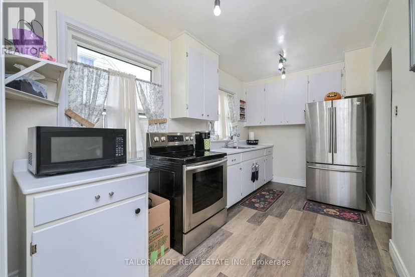 88 McCaul Street — photo 4 of 26