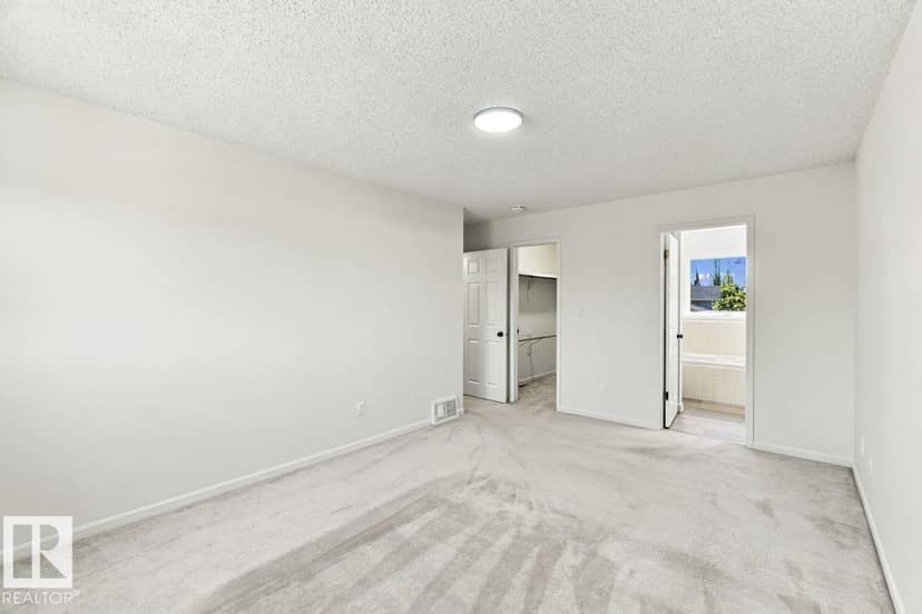 3807 36 AV NW — photo 24 of 40