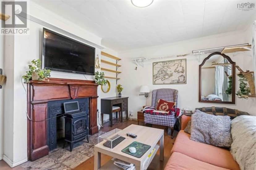 23 Military Road, Halifax, photo 6