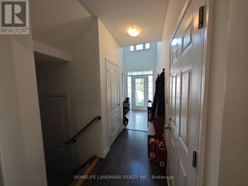 12 Catamaran Drive — photo 3 of 28