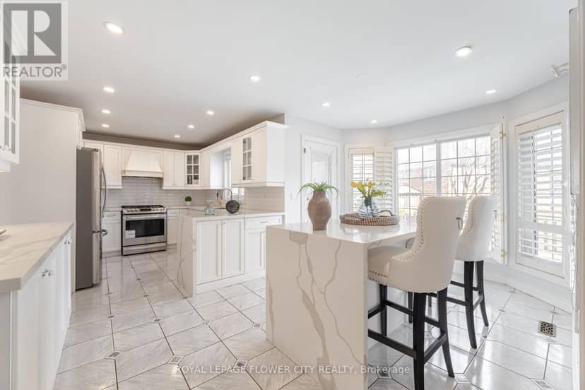 47 Burgby Avenue — photo 10 of 40