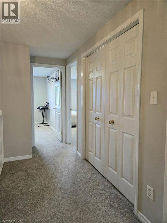 286 SOPHIA Crescent — photo 26 of 38