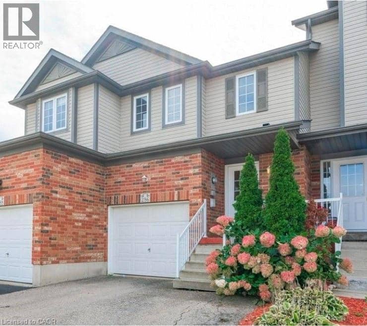 286 SOPHIA Crescent — photo 2 of 38