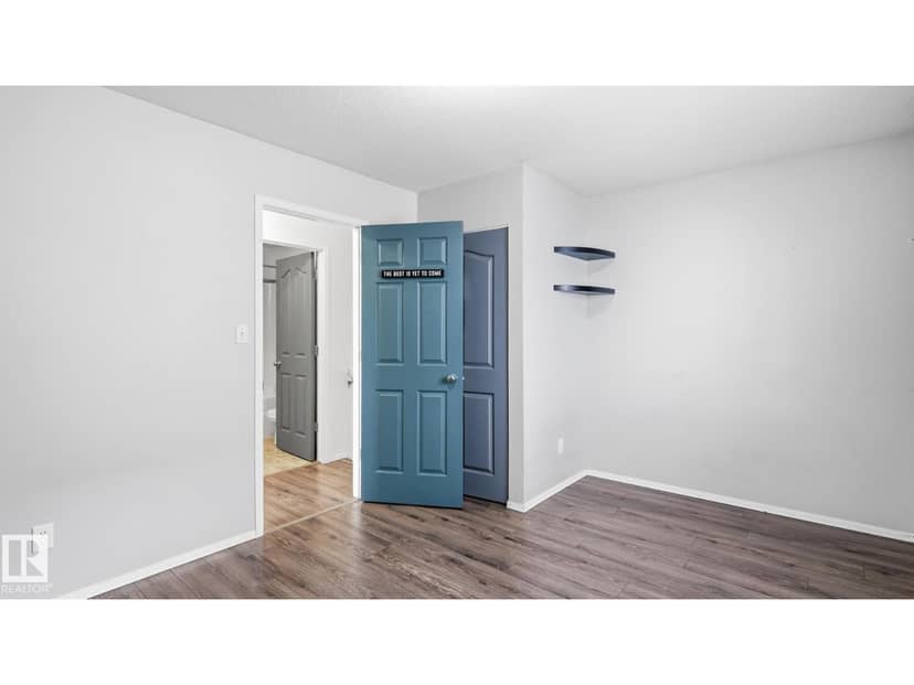 2117 36 AV NW — photo 12 of 22