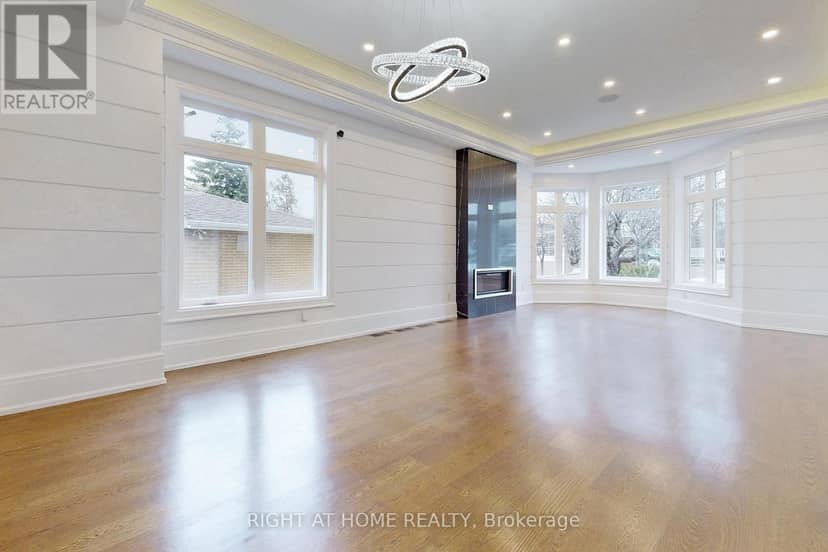 10 Jocelyn Crescent — photo 14 of 40