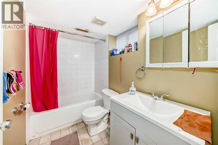 44 Canoe Square SW — photo 33 of 40