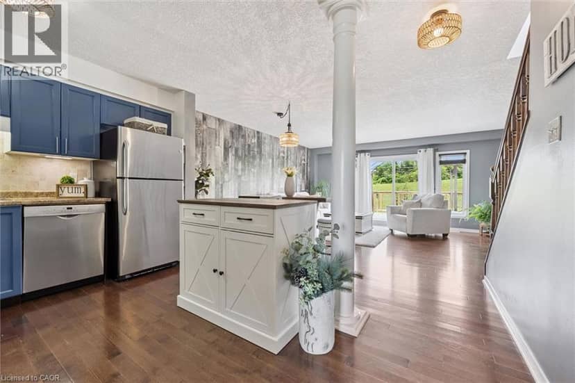 308 PARKVALE Drive — photo 8 of 40