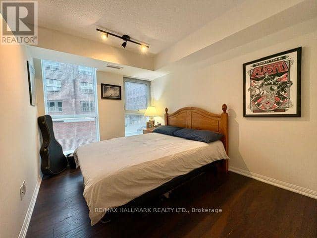 206 - 400 Adelaide Street E — photo 18 of 32