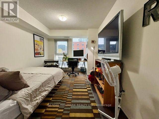 206 - 400 Adelaide Street E — photo 21 of 32