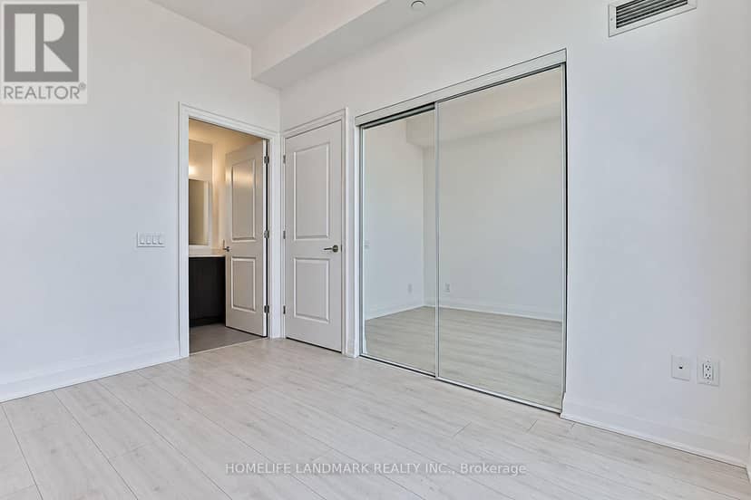 210 - 10 Gatineau Drive — photo 22 of 40