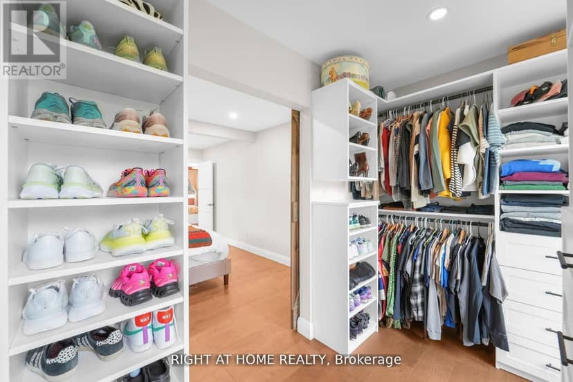 17083 Warden Avenue — photo 10 of 35