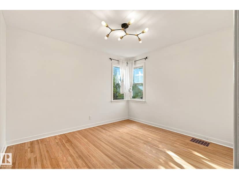 11718 129 ST NW — photo 14 of 29