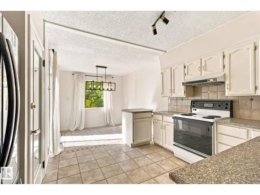 11718 129 ST NW — photo 11 of 29