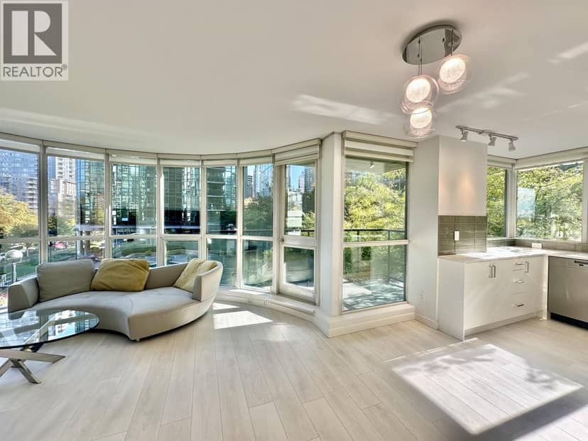 206 588 BROUGHTON STREET, Vancouver, photo 2