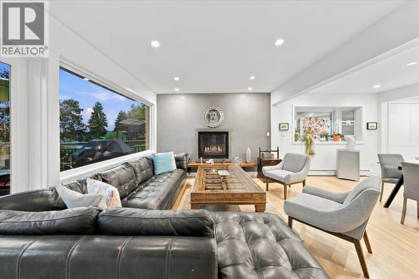 1095 W KEITH ROAD, North Vancouver
