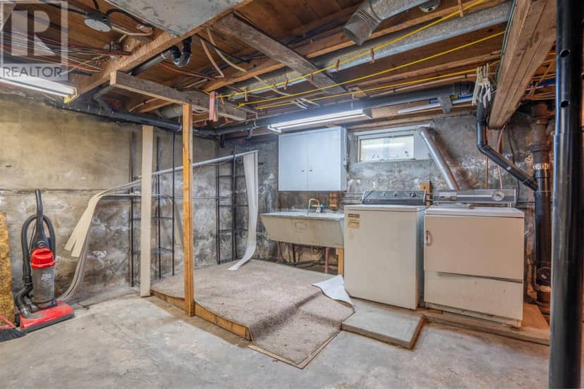 225 Beverley ST — photo 23 of 28