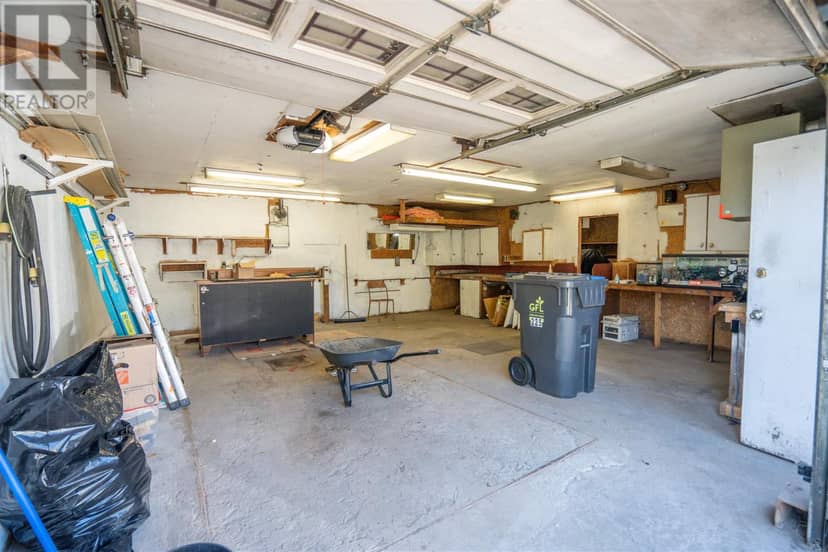 225 Beverley ST — photo 27 of 28