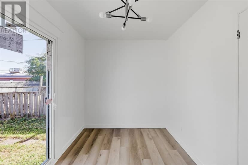 118 Blake AVE — photo 13 of 34