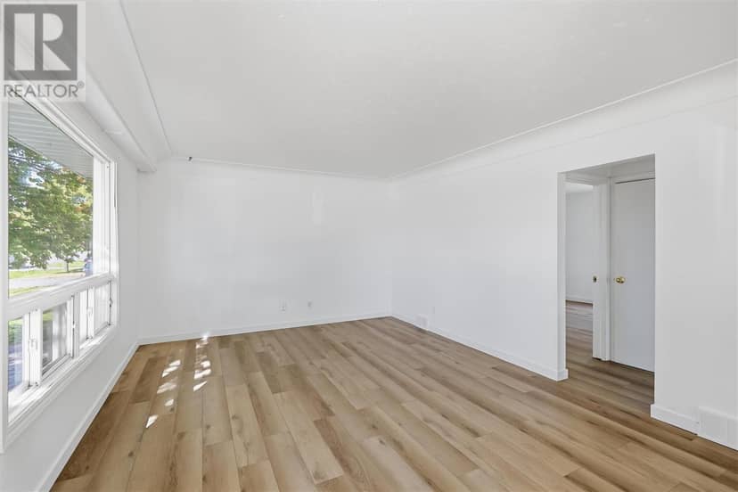 118 Blake AVE — photo 3 of 34