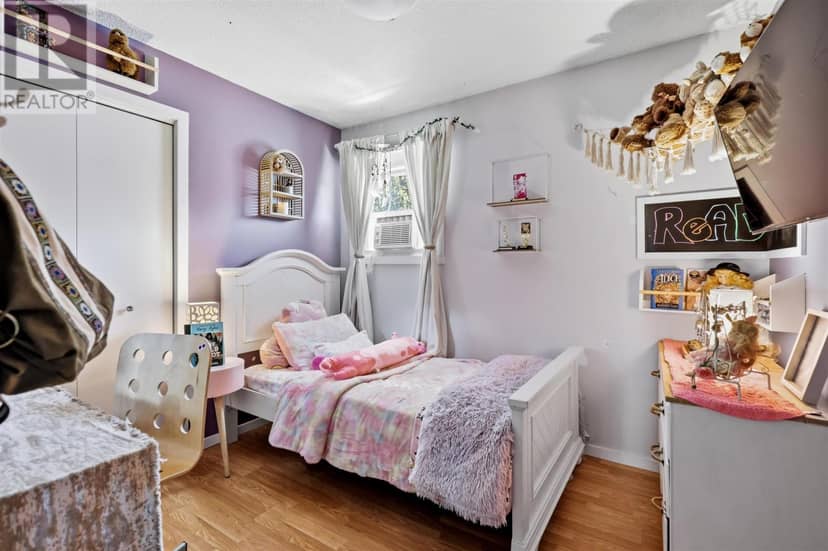 15 Sutton PL — photo 14 of 37