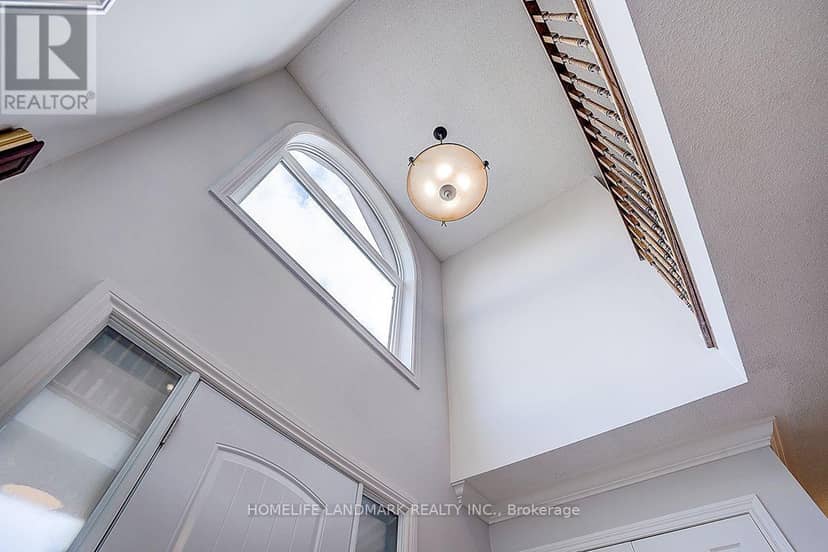 31 Crimson Ridge Road — photo 4 of 40