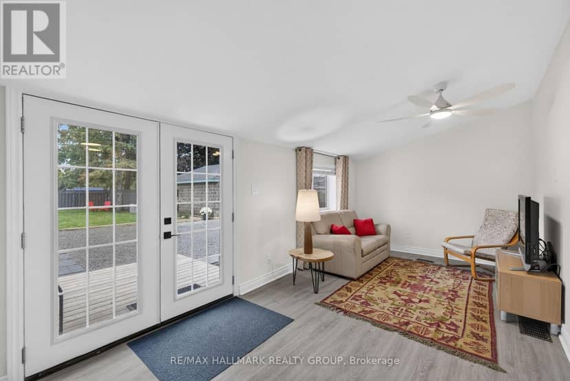 241 Lewis Street E — photo 14 of 40