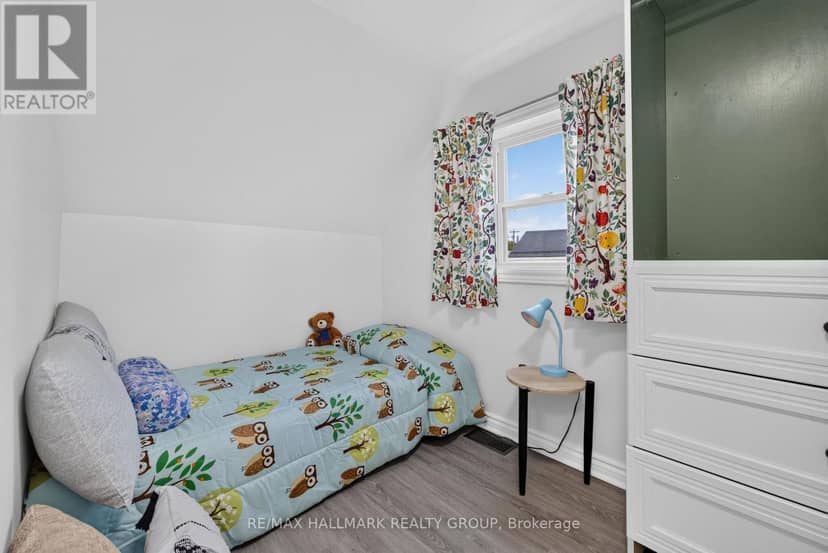 241 Lewis Street E — photo 33 of 40