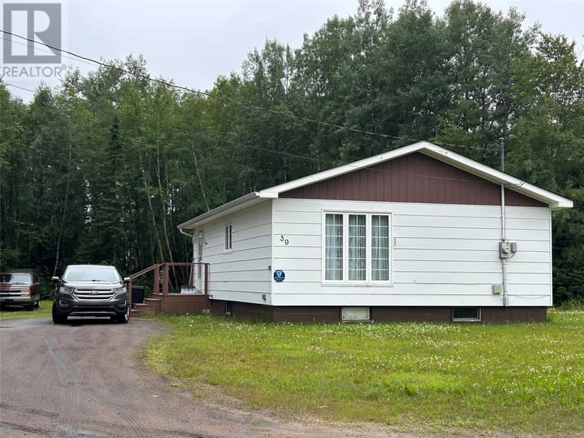 39 Montagnais Road — photo 1 of 23