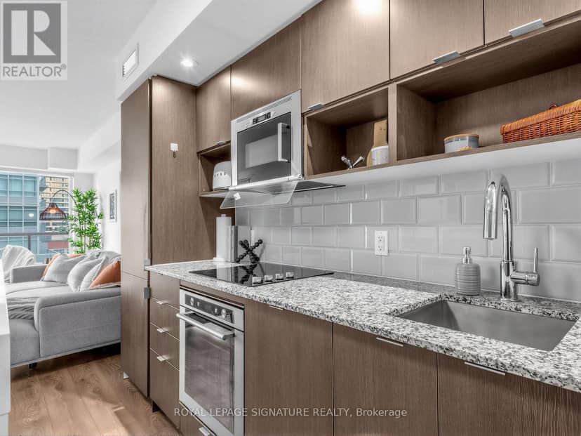 1204 - 89 McGill Street — photo 7 of 35