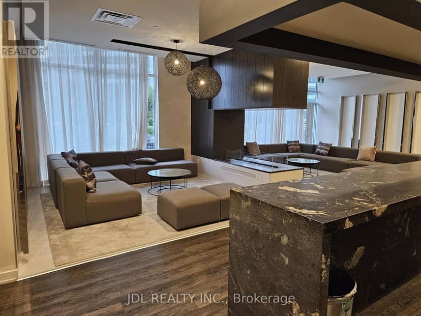 2112 - 5180 Yonge Street — photo 19 of 32