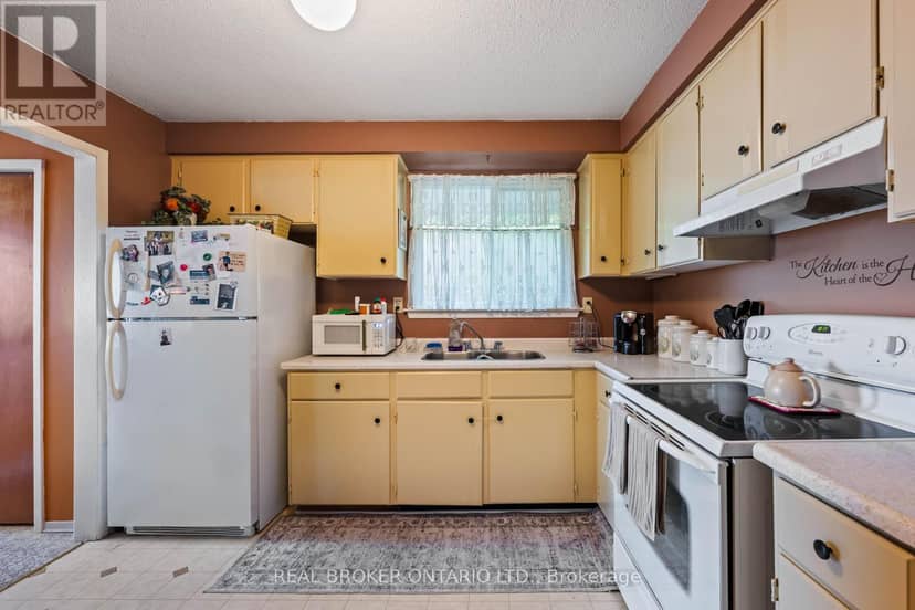 28 Hillside Drive — photo 18 of 40