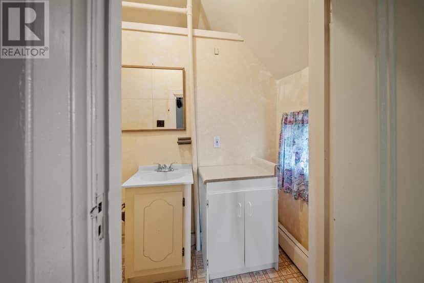 62 Coopers Lane — photo 32 of 40