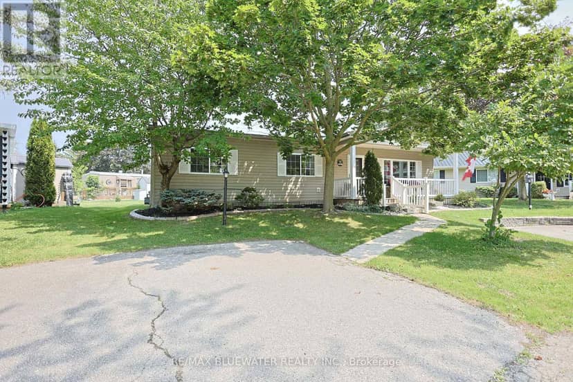 288 Concord Drive, South Huron, photo 4
